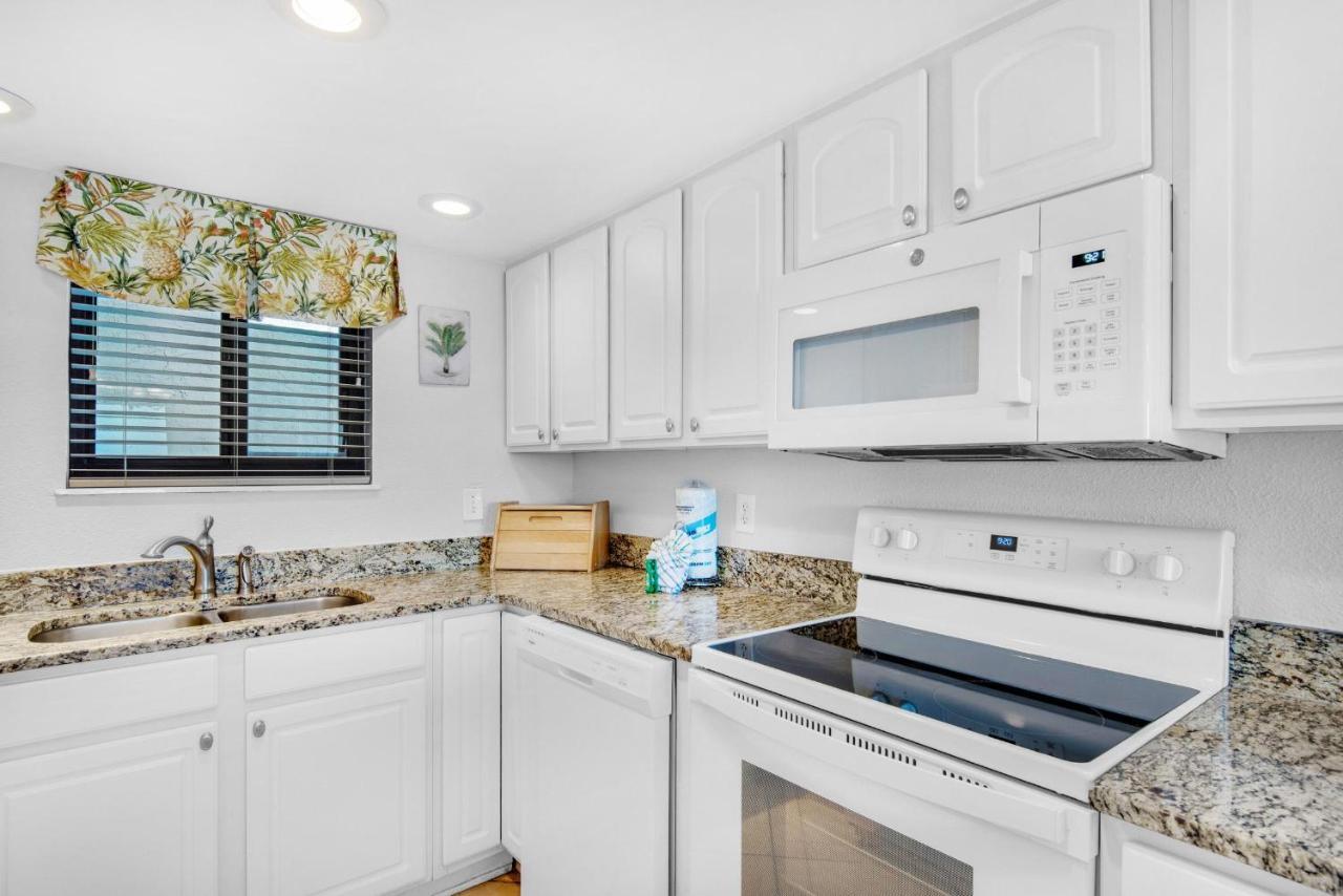 Sundestin 101 Apartment Bagian luar foto